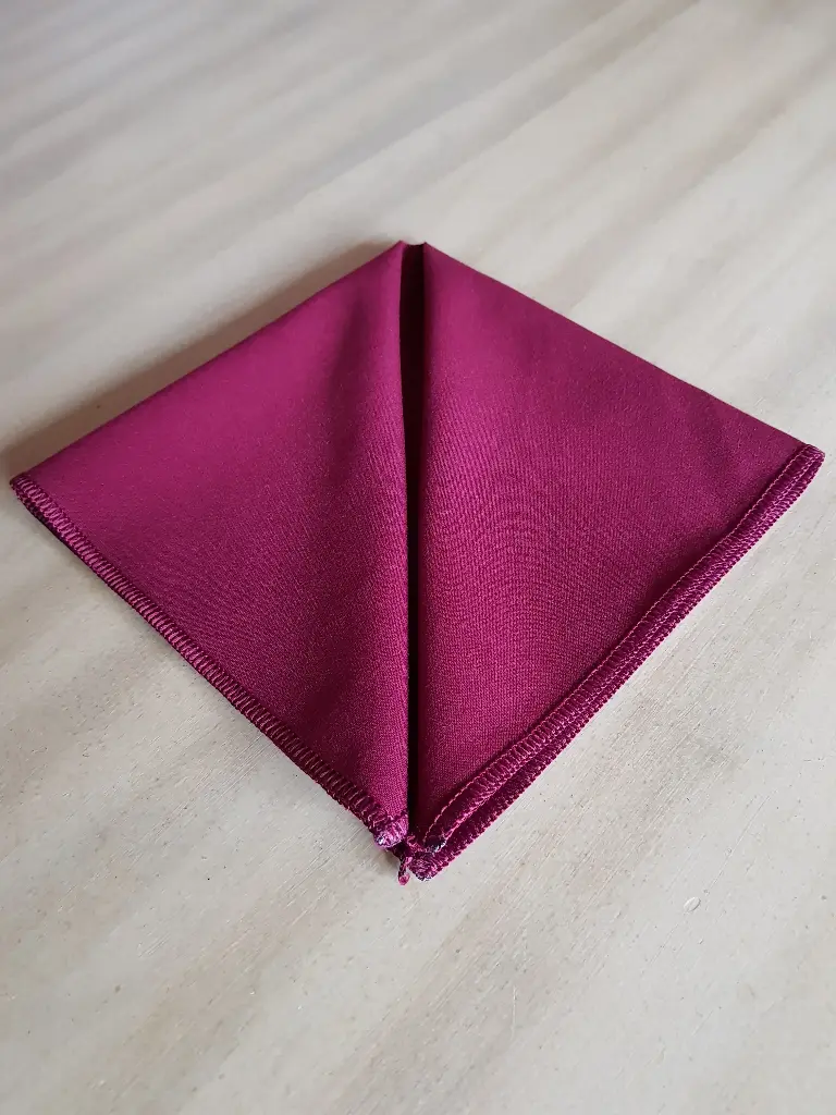 Serviette Bordeaux 41 cm