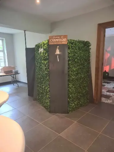 Mur A Champagne Cloche